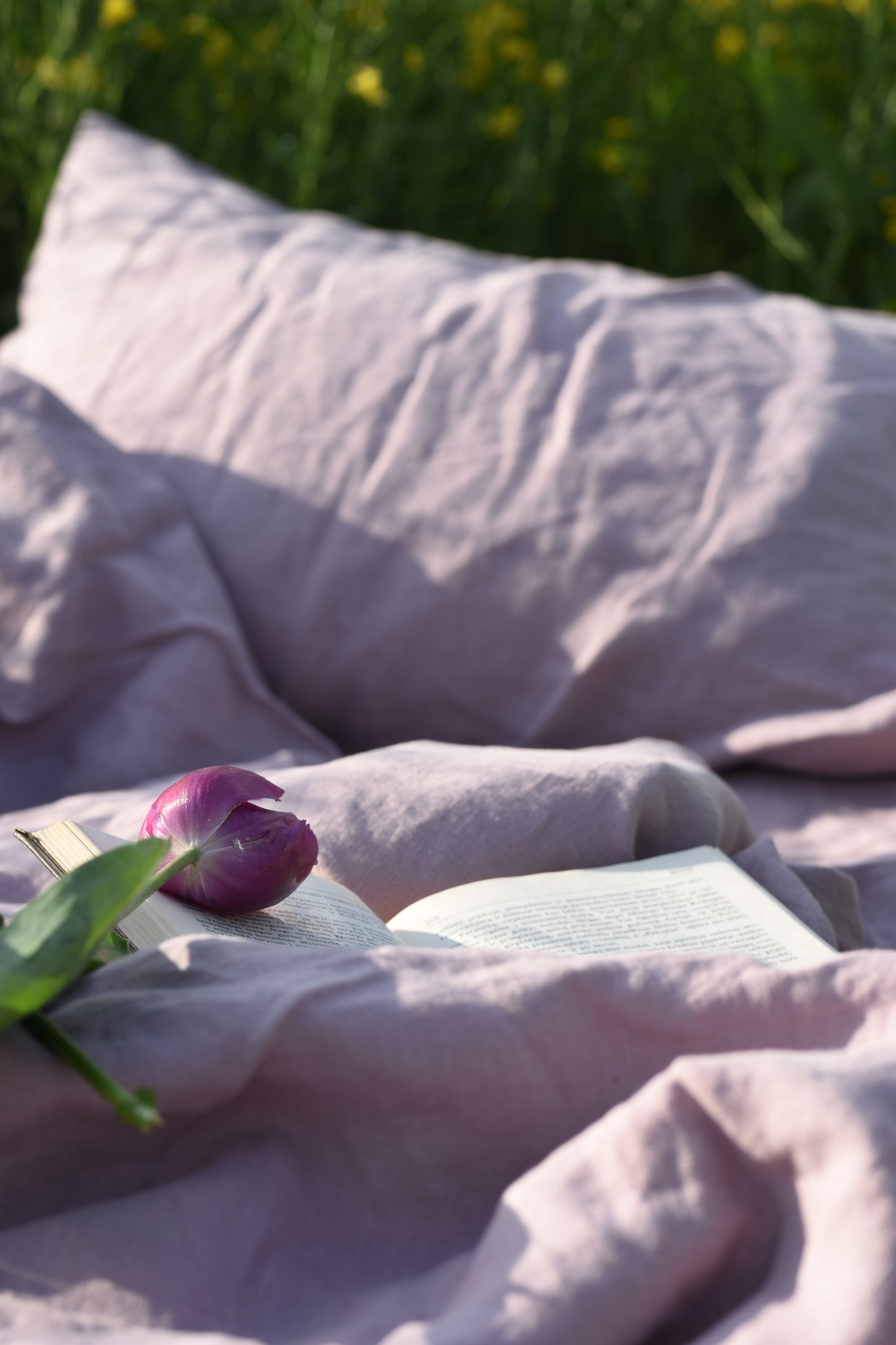Linen Bedding Set – Morning Mist (Ash Rose)