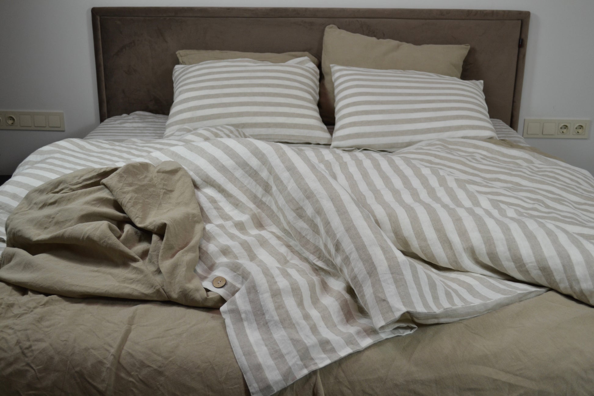 Striped Linen Bedding with Bamboo Buttons - LinumLenis
