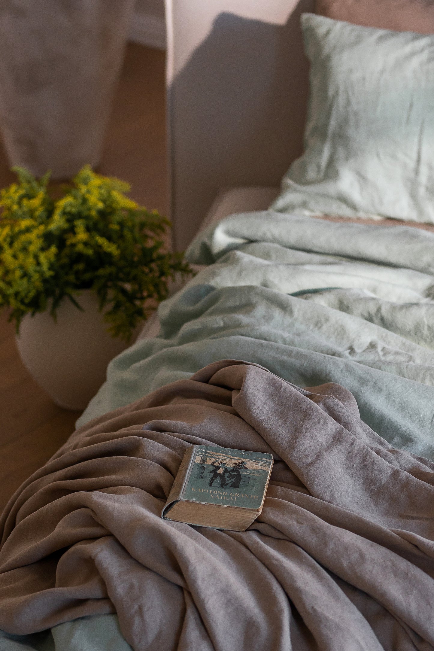 Linen Bedding Set - Matcha