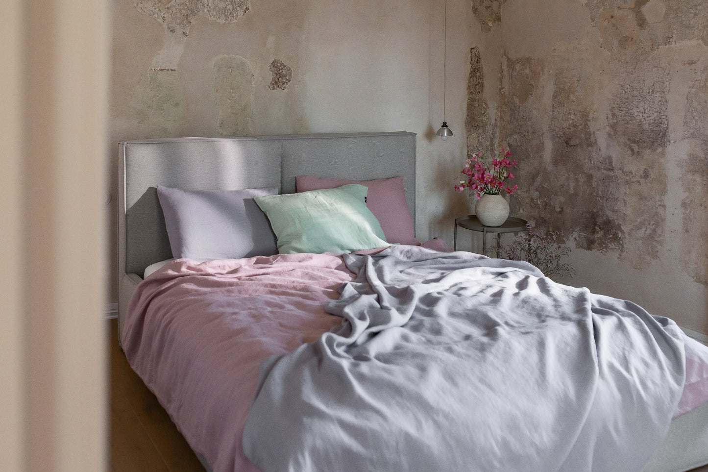 Linen Bedding Set – Morning Mist (Ash Rose)