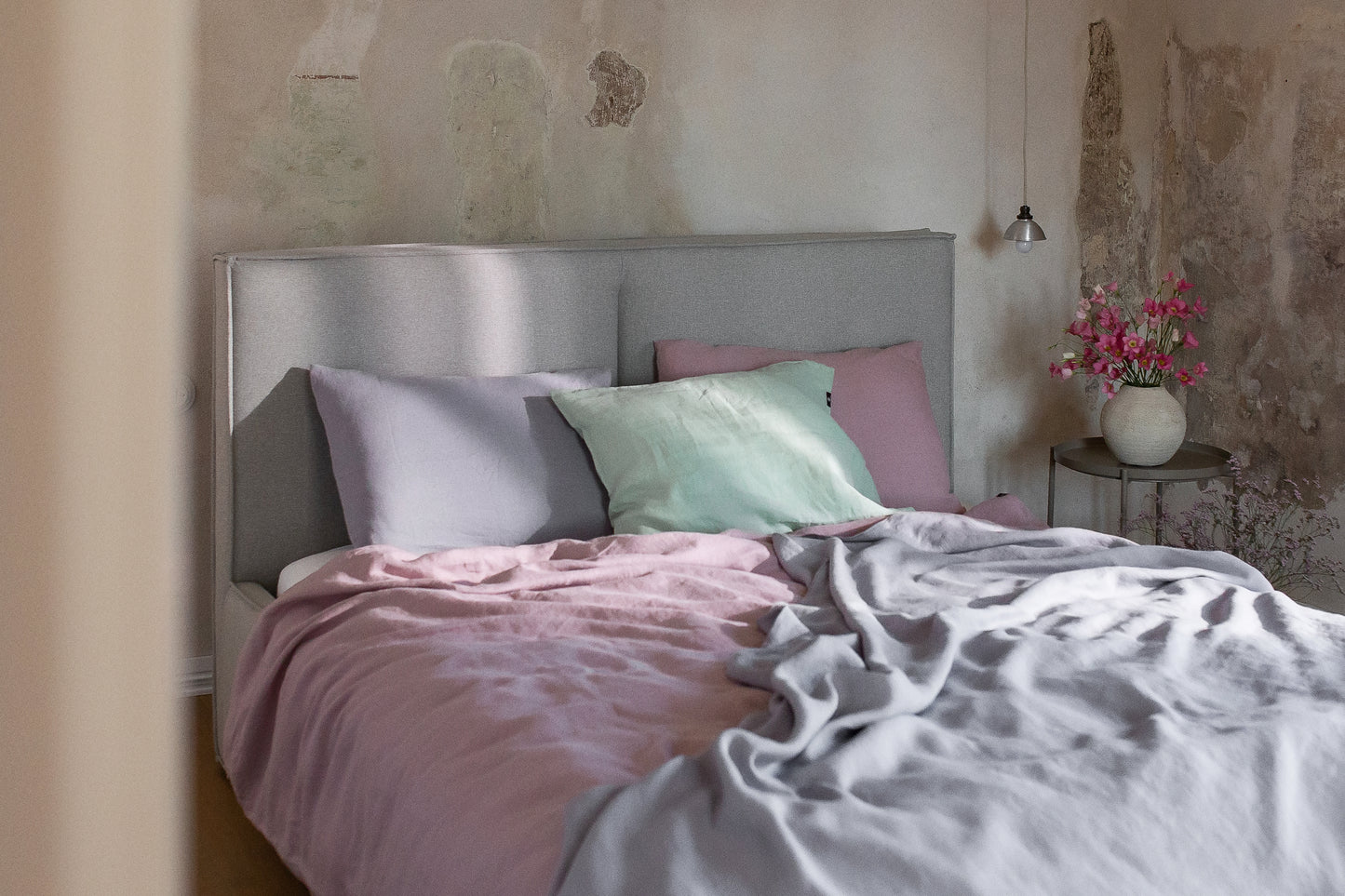 Linen Bedding Set – Morning Mist (Ash Rose)
