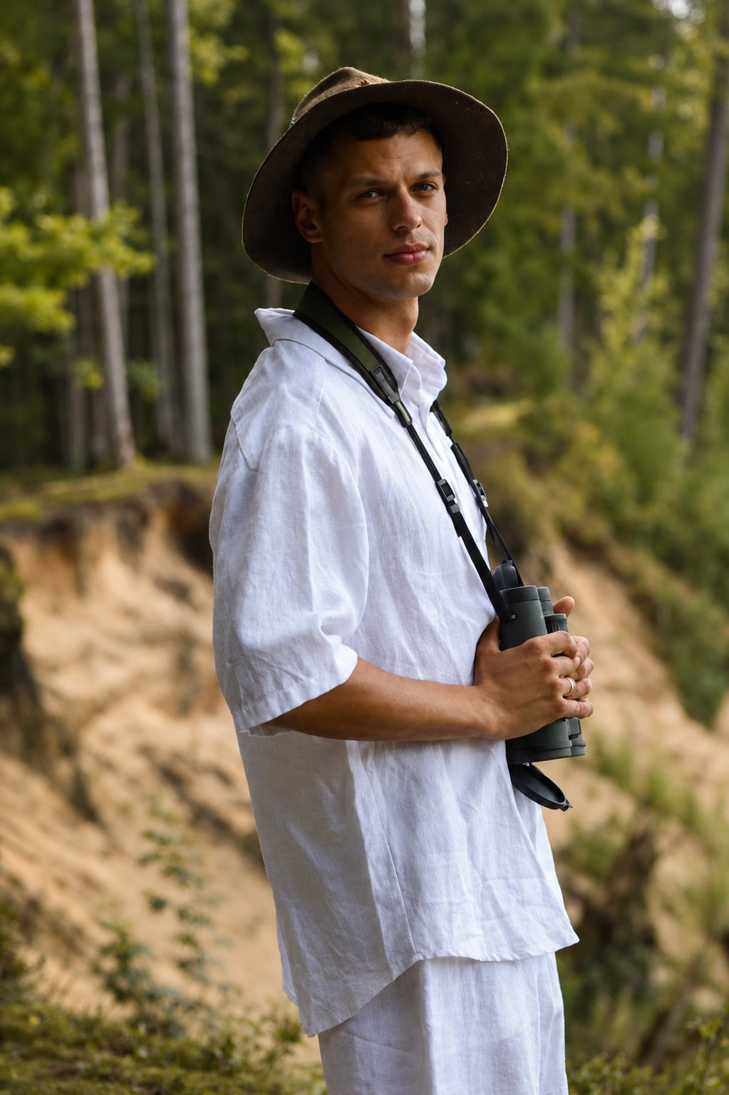 Herren Kurzarmhemd und Shorts Set Reinweiß
