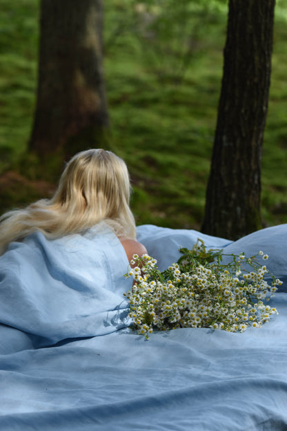 Linen Bedding Set – Light Blue