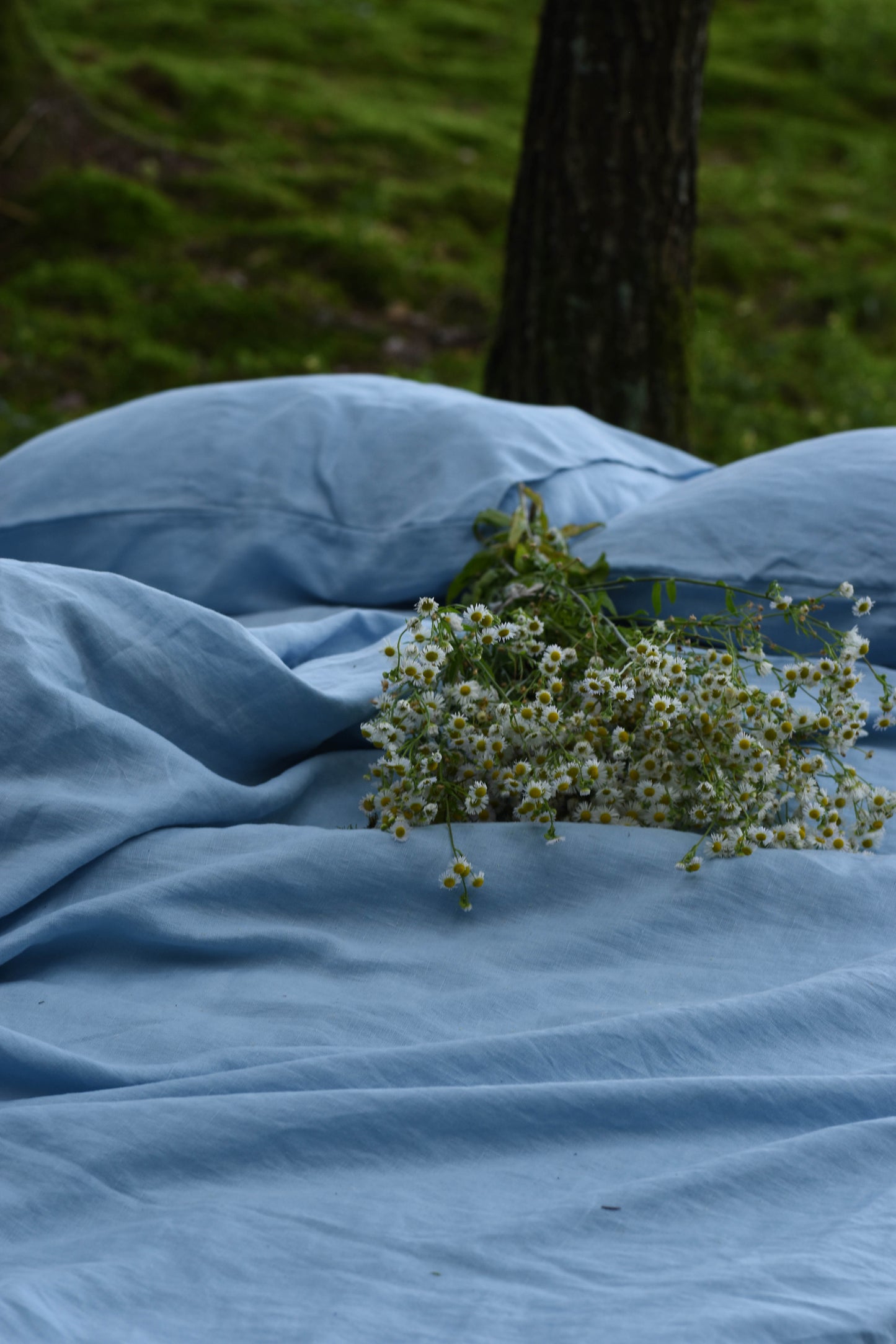 Linen Bedding Set – Light Blue