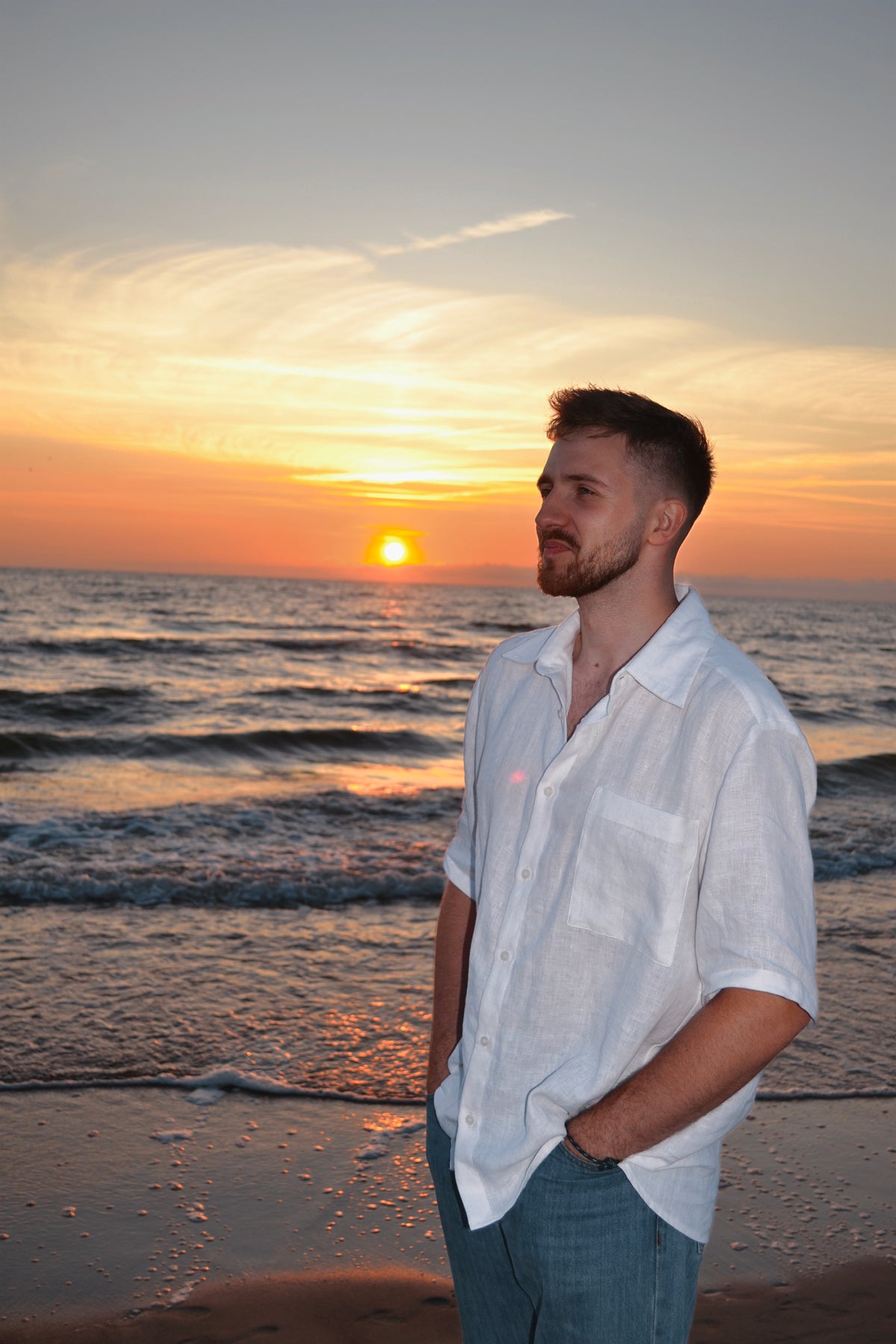 Herren Kurzarmhemd und Shorts Set Reinweiß