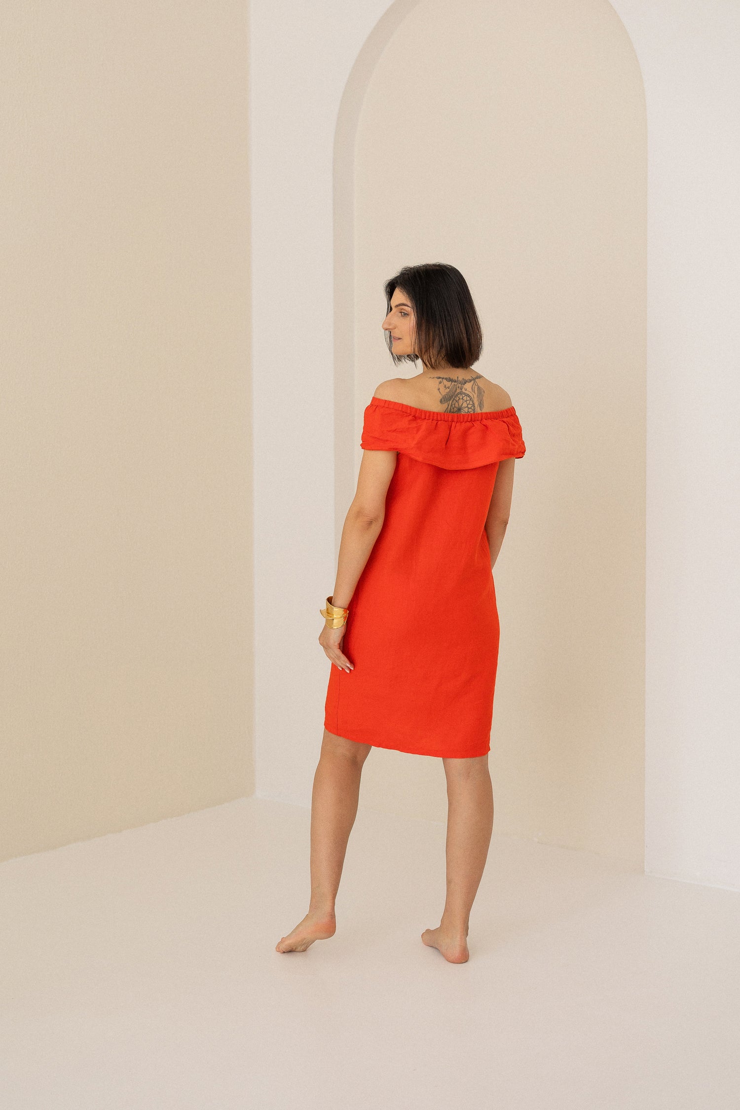 Elegantes rotes Midi-Kleid aus 100 % Leinen