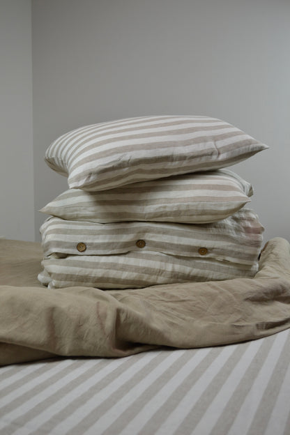 Striped Linen Bedding with Bamboo Buttons - LinumLenis
