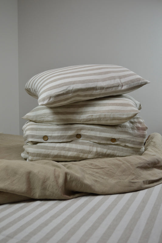 Striped Linen Bedding with Bamboo Buttons - LinumLenis