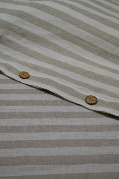 Striped Linen Bedding with Bamboo Buttons - LinumLenis
